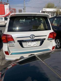 تۆیۆتا لاند کروزەر